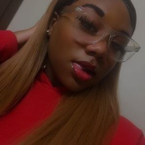 Meet your Posher, Niesha